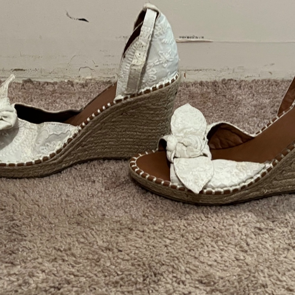 Heels - Picture 4 of 4